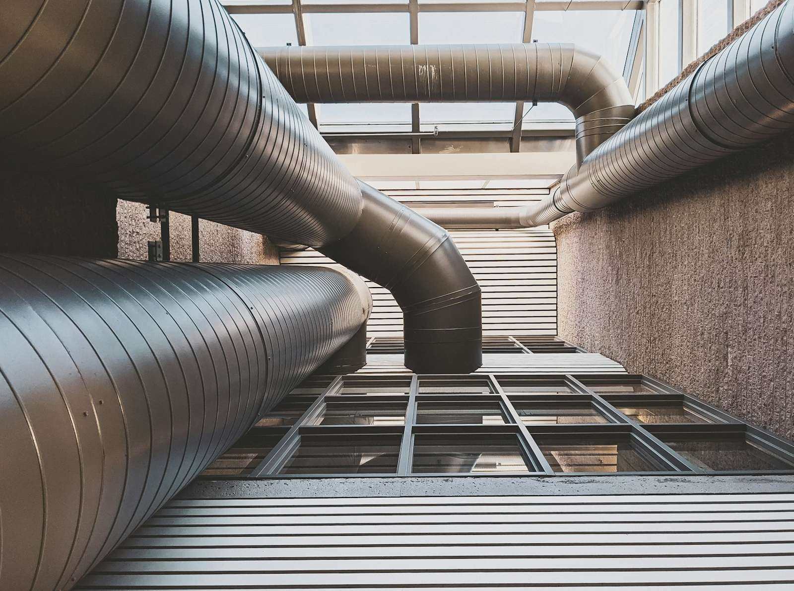Long runs of metal ductwork
