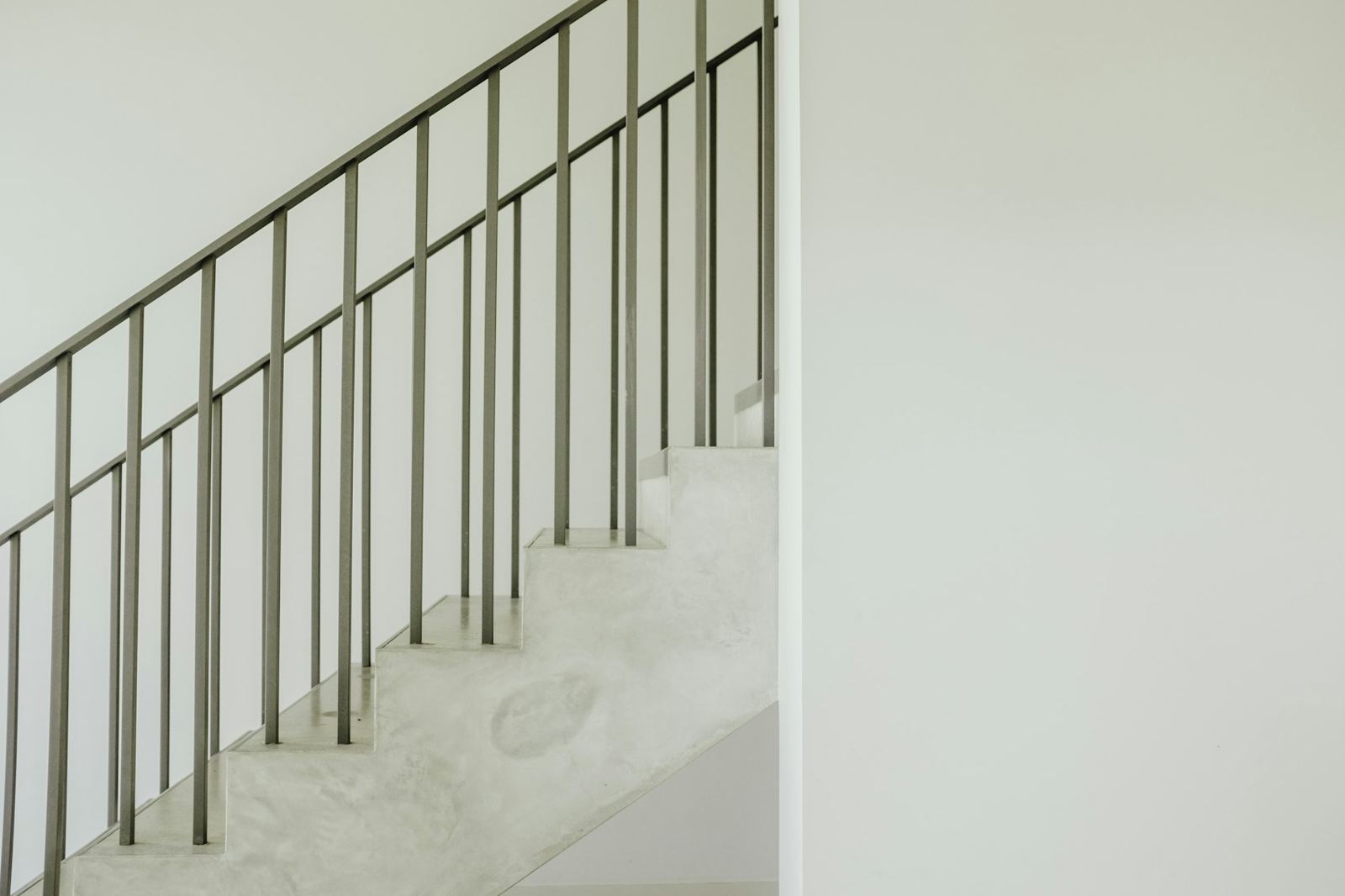 Interior guardrail