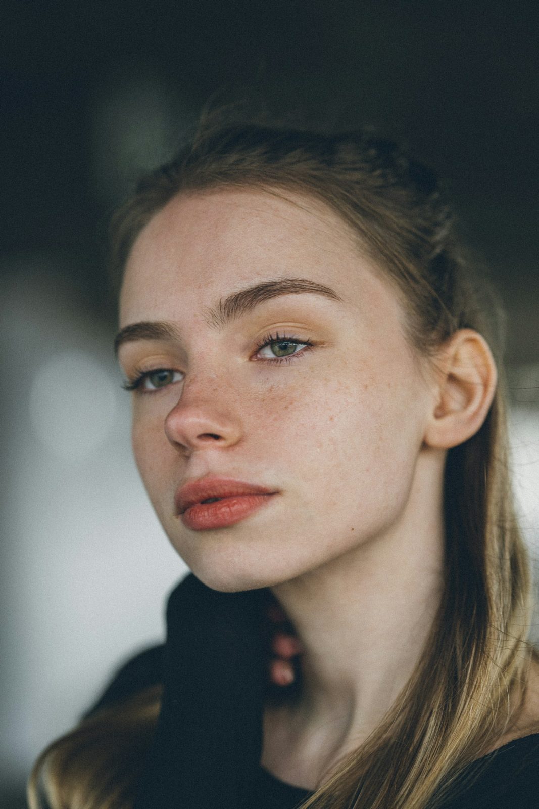 Portrait with natural brows
